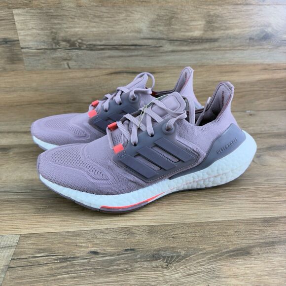 New Women's Adidas UltraBoost 22 Sz Magic Mauve Purple Running - Main Image
